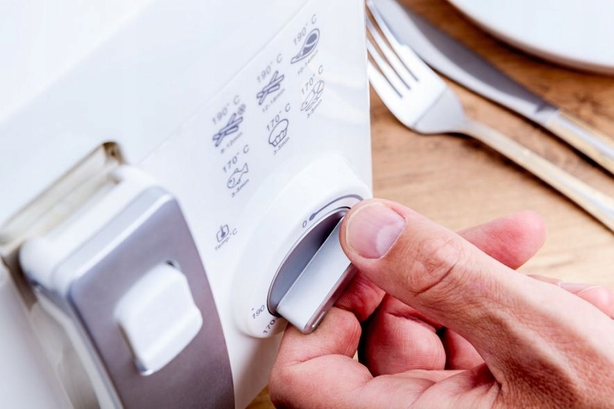 Frytkownica 2,5L tradycyjna ELDOM 1800W FR18