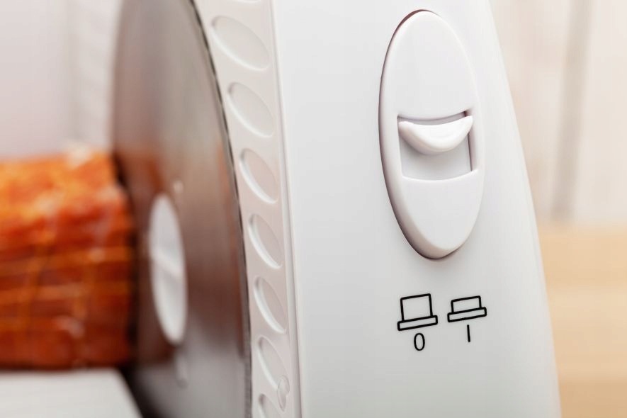 KRAJALNICA ELEKTRYCZNA do chleba wędlin sera KR100