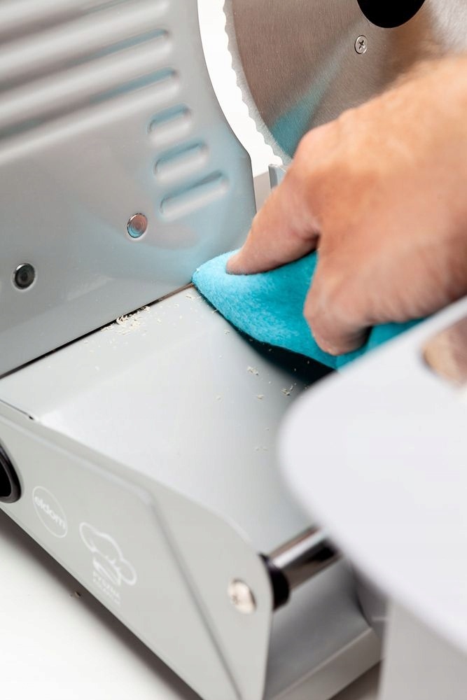 Krajalnica Eldom Snip KR400 150 W srebrna