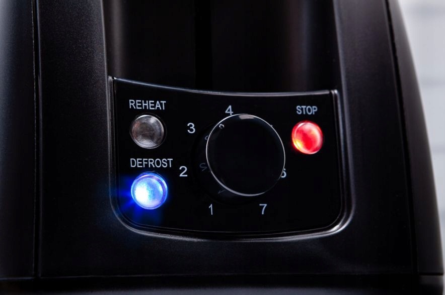 Toster Eldom TO245 czarny 900 W