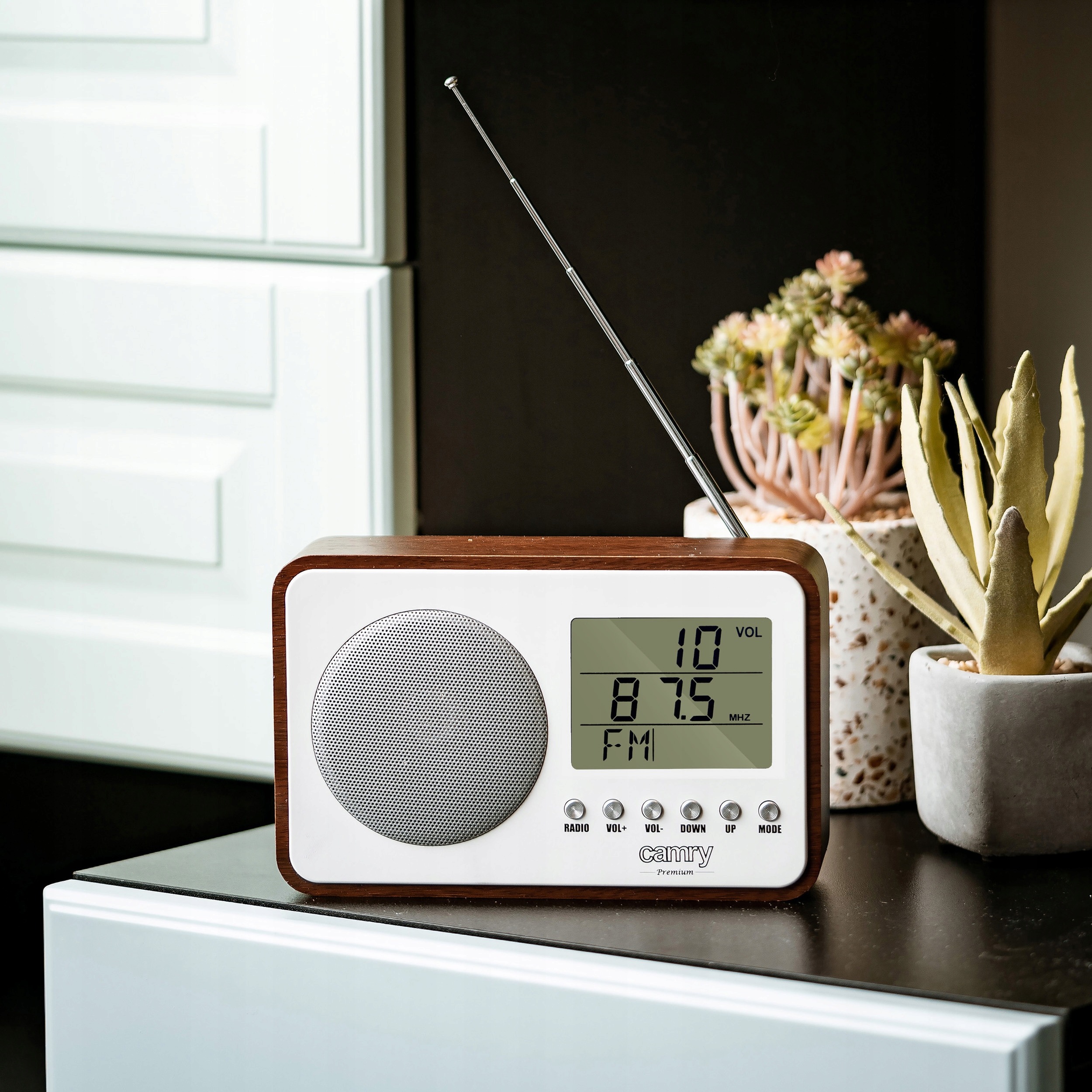 RADIO KUCHENNE Radio Budowlane Przenośne FM na Baterie USB Zegar Budzik LCD