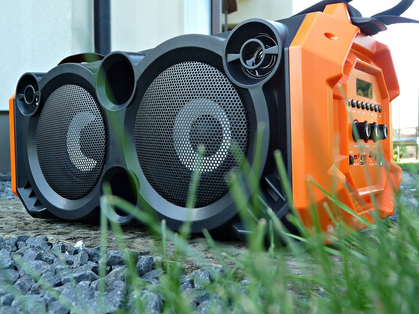 GŁOŚNIK BLUETOOTH PRZENOŚNY 100W PARTY BOX BASS REFLEX KARAOKE KOLUMNA