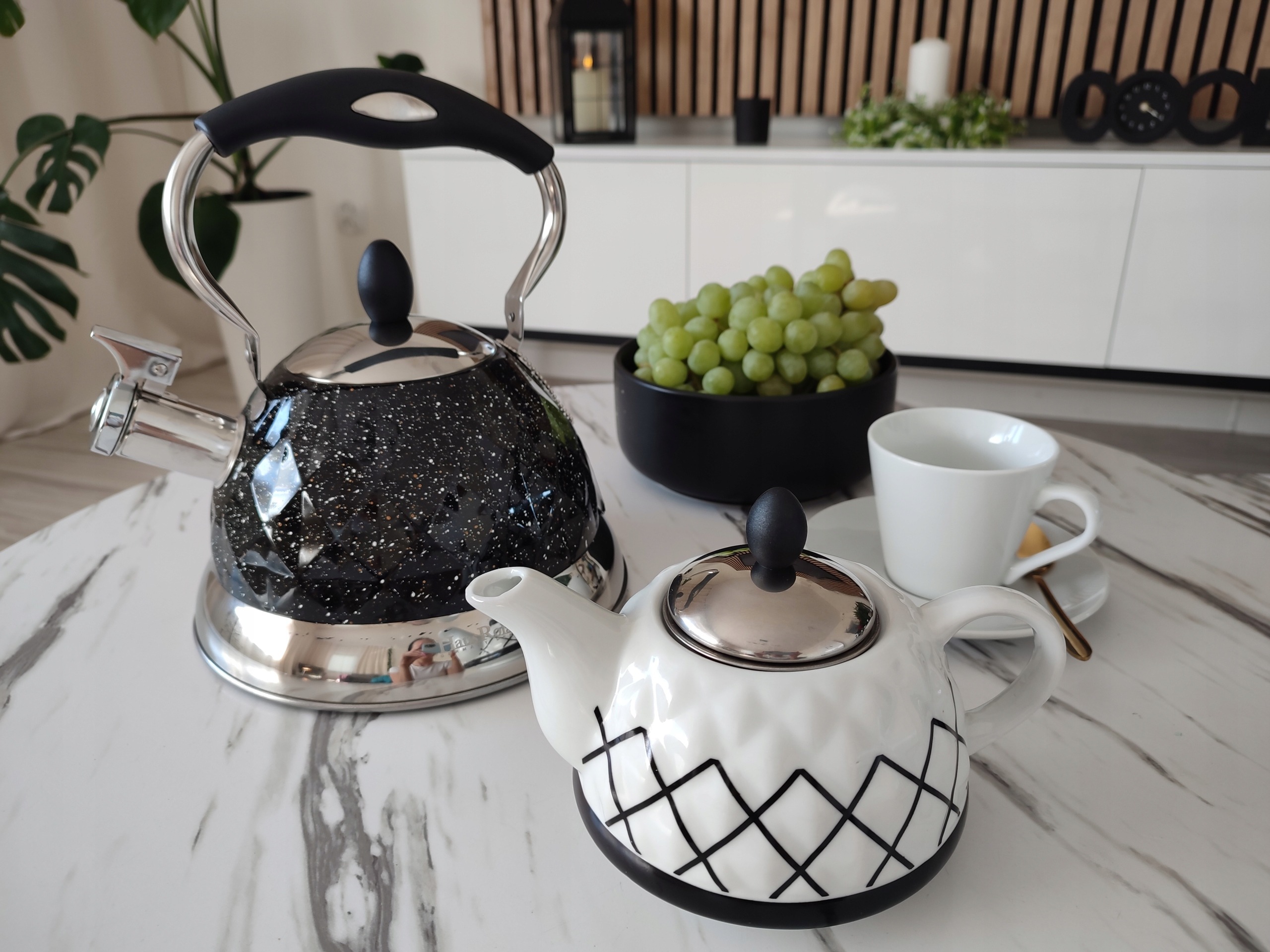 CZAJNIK I ZAPARZACZ HR761-2