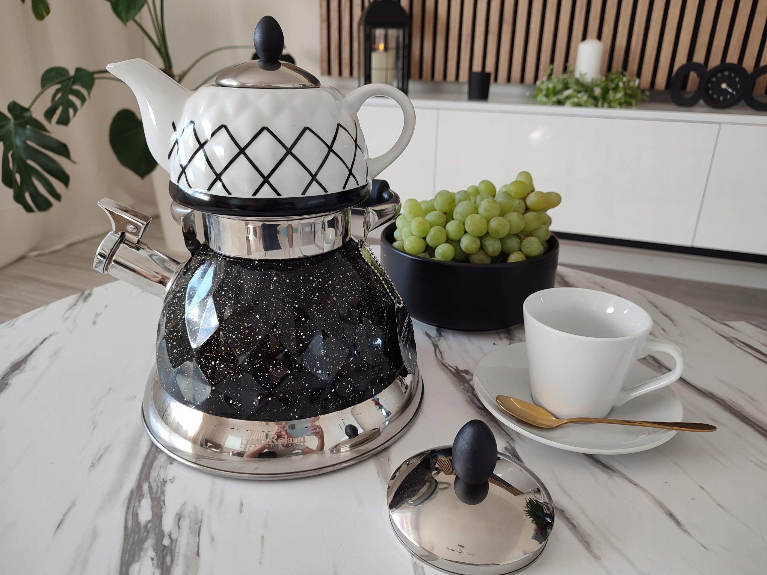 CZAJNIK I ZAPARZACZ HR761-2