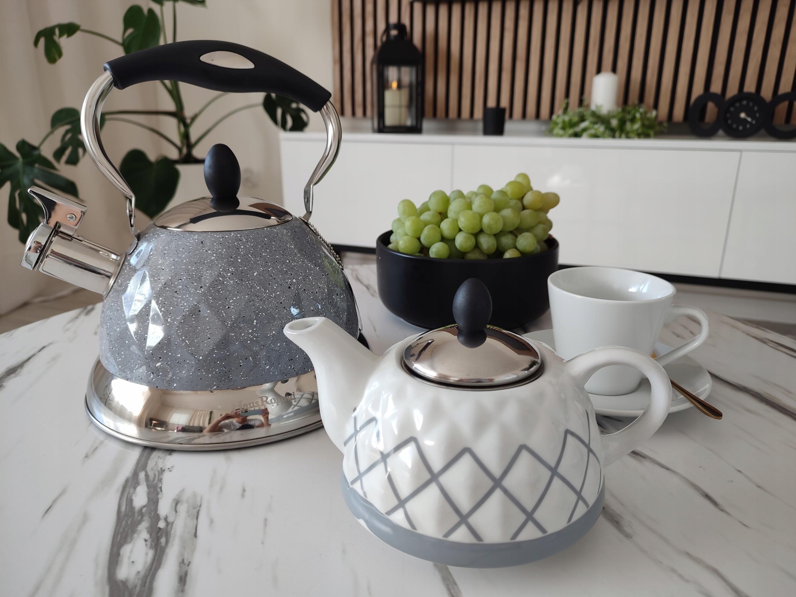 CZAJNIK I ZAPARZACZ HR761-2