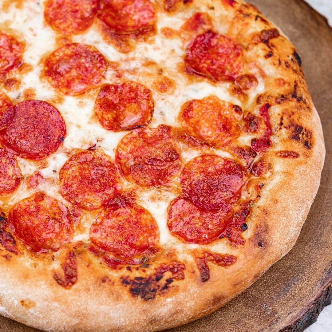 Blacha do pizzy Tacka do pizzy 33cm NIEPRZYWIERAJĄCA FORMA BLACHA STALOWA